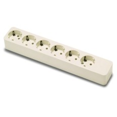 Base Multiple 6 Tomas Toma tierra Sin Cable Policarbonato Blanco Famat