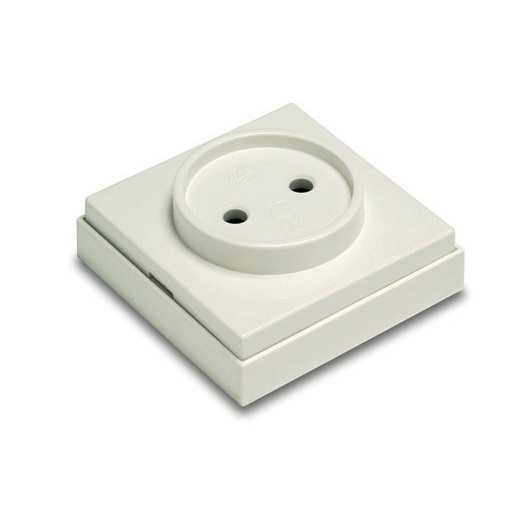 Base Electricidad 65X65X26 Toma tierra 10A-250V Superficie Pvc Blanco 5024-B Famat